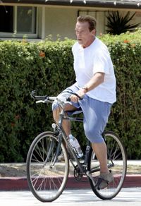 Kvůli jízdě na kole měl herec potíže se zákonem již v minulosti.