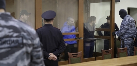 Čečenci v soudní síni.