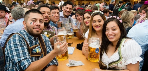 Na letošní Oktoberfest přijelo přibližně 5,6 milionu lidí.