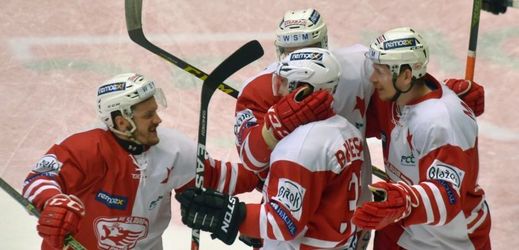 Hokejisté Slavie vyhráli v Ústí a udrželi si tak 2. pozici v tabulce 1. hokejové ligy.
