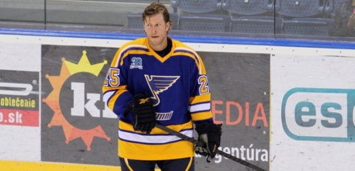 Yan Stastny odehrál minulou sezonu v Německu, v NHL se v přípravě neprosadil.