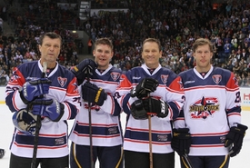 Yan Stastny s dalšími členy vlastní hokejové rodiny.