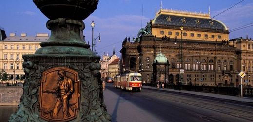 Historická budova Národního divadla v Praze.