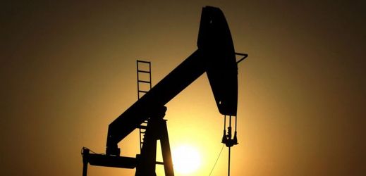 Ropný trh může být v rovnováze rychleji, když OPEC sníží těžbu.