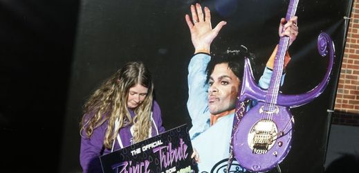 Koncert k uctění památky Prince.