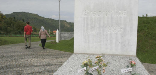 Památník připomínající masakr v Srebrenici.