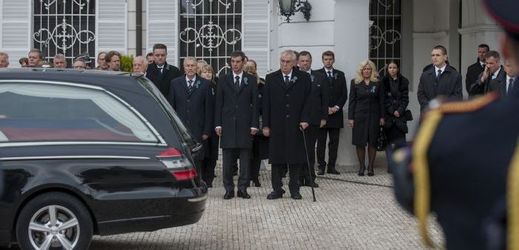 Prezident Miloš Zeman na pohřbu v Bratislavě.