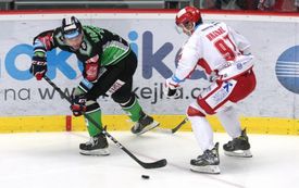 Třinec hrál s Boleslaví po třech třetinách 3:3.