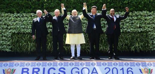 Lídři zemí skupiny BRICS (Brazílie, Rusko, Indie, Čína, Jihoafrická republika).