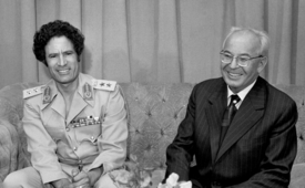 1978. Muammar Kaddáfí (vlevo) a generální tajemník ÚV KSČ, prezident ČSSR Gustáv Husák.