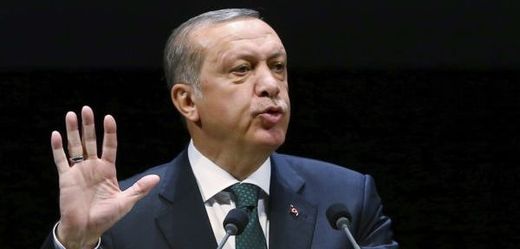 "Nikdo by od nás neměl očekávat, že odejdeme z Bašiky. Zůstaneme tam," řekl turecký prezident Recep Tayyip Erdogan.