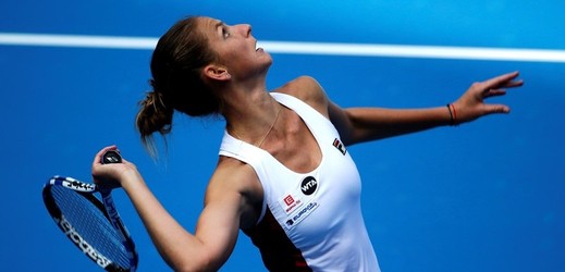 Tenistka Karolína Plíšková se na Turnaji mistryň v Singapuru utká v Bílé skupině s polskou obhájkyní titulu Agnieszkou Radwaňskou a Garbiňe Muguruzaovou ze Španělska.