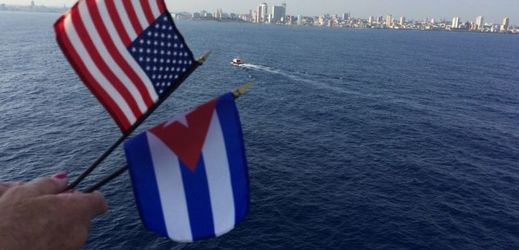 Vlajky USA a Kuby. 