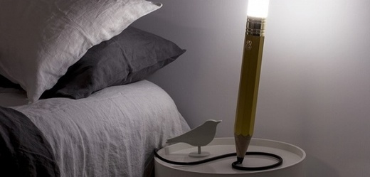 Manželé sklízí s jedinečnou lampičkou opakovaný úspěch na designérských soutěžích.