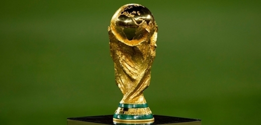 Gazzaniga vytvořil trofeje pro vítěze světového šampionátu ve fotbale.