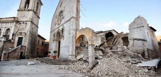 Škody po zemětřesení v Itálii.