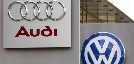 Loga Audi a Volkswagenu (ilustrační foto).