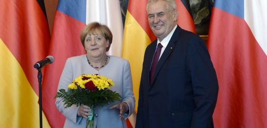 Angela Merkelová a Miloš Zeman. 