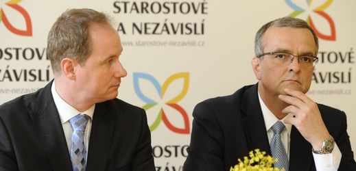 Petr Gazdík (vlevo) a Miroslav Kalousek.