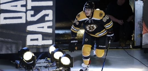 David Pastrňák vstřelil v úterním utkání NHL svůj devátý gól v sezoně, jeho Boston ale prohrál v Montrealu 2:3. 