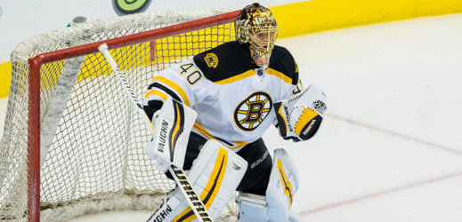 Finský brankář Bostonu Bruins Tuukka Rask.