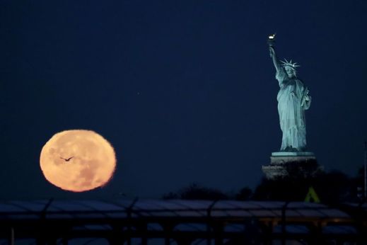 "Superměsíc" v New Yorku.