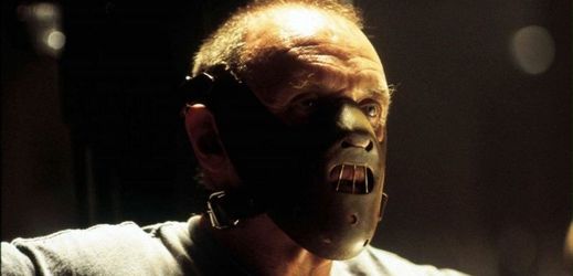 Sir Anthony Hopkins v roli kanibala Hannibala Lectera.