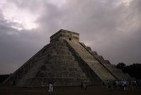 Kukulkánova pyramida ve východním Mexiku.