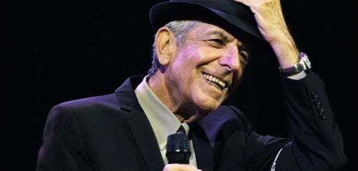 Kanadský hudebník a básník Leonard Cohen.