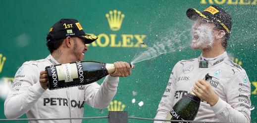 Lewis Hamilton a Nico Rosberg. Kdo získá titul mistra světa?