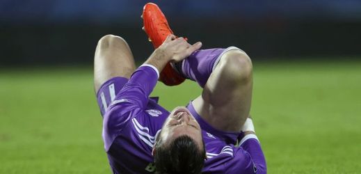 Bale si v zápase Ligy  mistrů ošklivě zvrtnul kotník