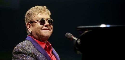 Britský zpěvák, skladatel a klavírista Elton John.
