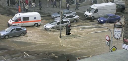Havárie v centru Prahy komplikuje dopravu (ilustrační foto).