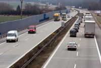 Na českých dálnicích již platí platí známky pro příští rok (ilustrační foto). 