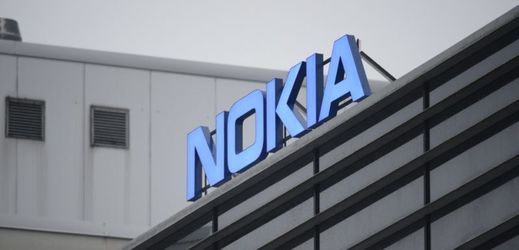 Nokia oznámila, že její dohoda s firmou HMD Gobal Oy byla dokončena a HMD může spustit výrobu telefonů.