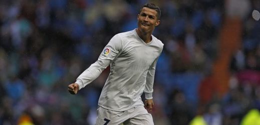 Cristiano Ronaldo je jedním z kandidátů na novou cenu FIFA.