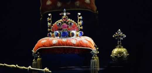 Vedle svatováclavské koruny budou k vidění i korunovační klenoty z významných říší Evropy, Ameriky, Asie i Afriky.