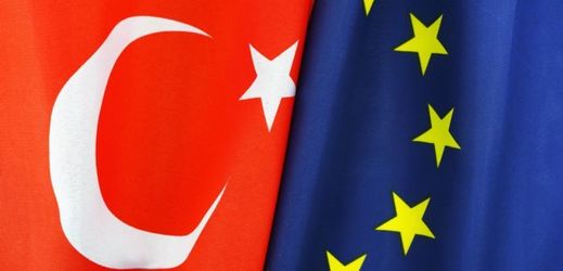 Turecko nijak nepokročilo v přípravě na bezvízový styk tvrdí EK.