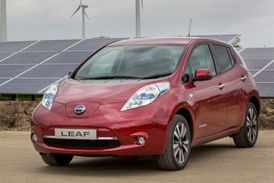Elektromobily, jako třeba Nissan Leaf, začnou i v Česku dostávat větší šanci.