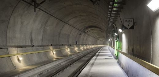 Gotthardský tunel.