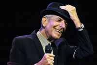 Již zesnulý Leonard Cohen.