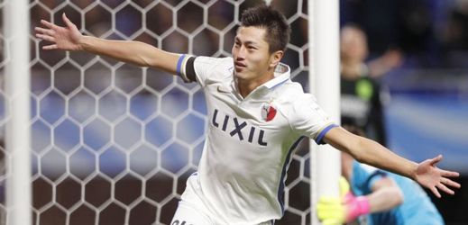 Úročník fotbalového klubu Kašima Yuma Suzuki slaví postup do finále mistrovství světa klubů.