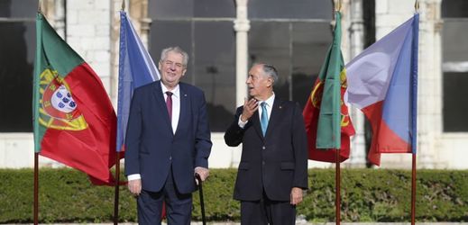 Český prezident Miloš Zeman a jeho portugalský protějšek Marcelo Rebelo de Sousa.