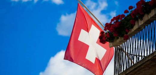 Švýcarská vlajka. 