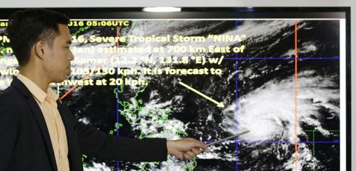 Filipínská předpověď počasí varuje před ničivým tajfunem.