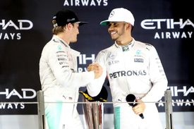 Nico Rosberg a Lewis Hamilton, soupeři i kolegové z týmu.