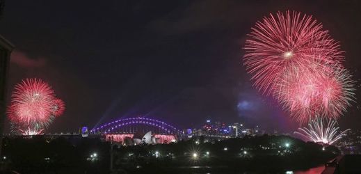 Vítání Nového roku v australském Sidney.