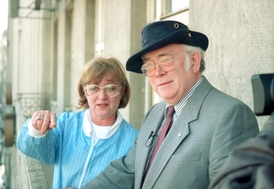 Manželé a spisovatelé Josef Škvorecký a Zdena Salivarová na snímku z roku 1994.