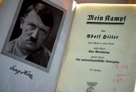 Mein Kampf dnes čtou učitelé a zájemci o historii.