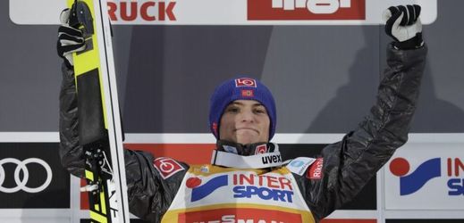 Nor Daniel André Tande vyhrál závod v Innsbrucku a před posledním závodem se dostal do vedení v Turné čtyř můstků.